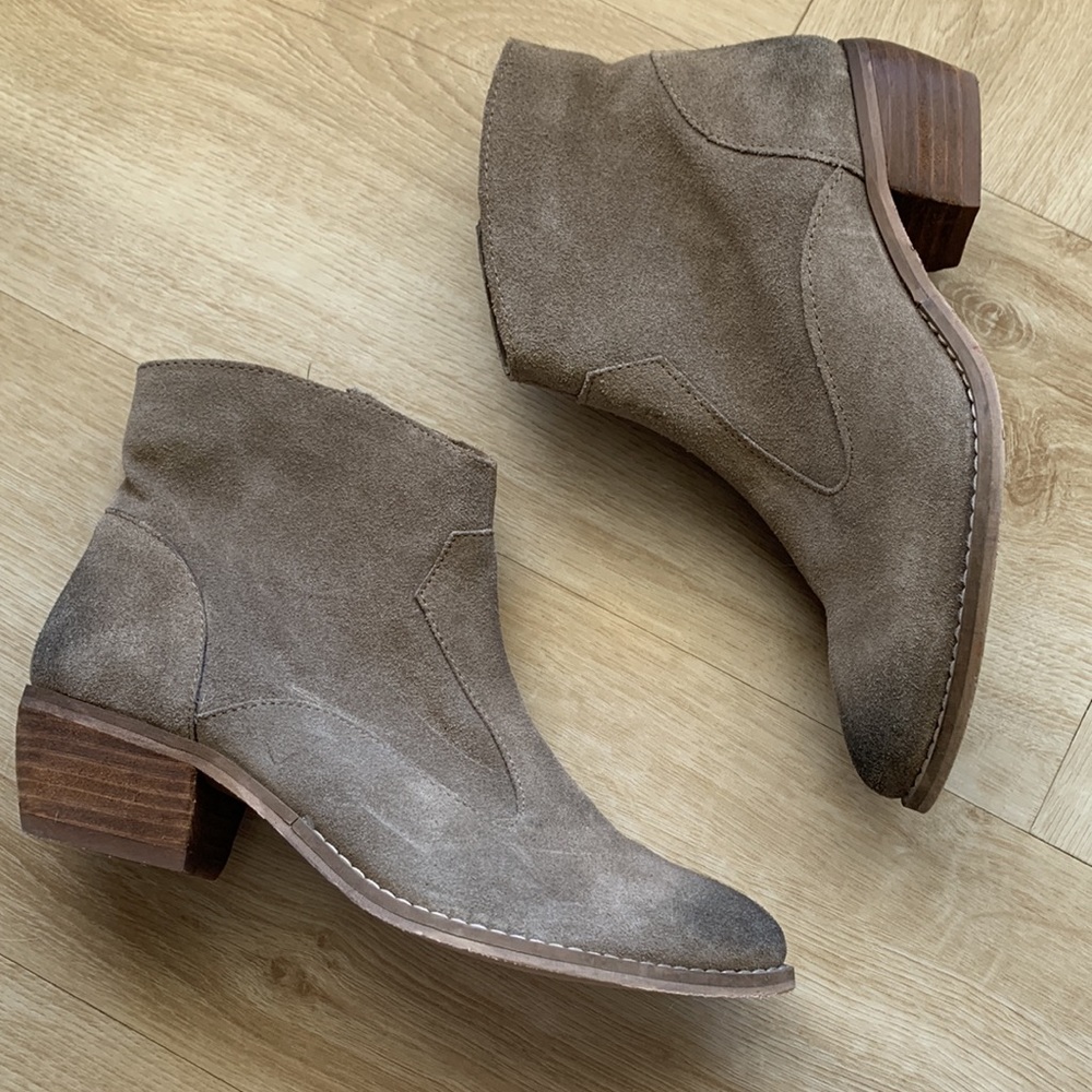Diba True Suede Cowgirl Western style Boots
